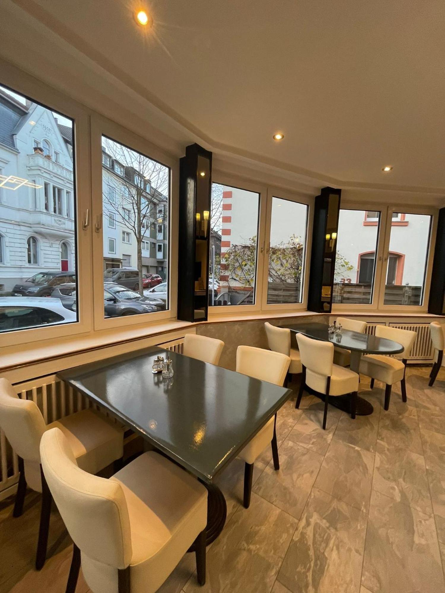 Sun Hotel Эссен Экстерьер фото